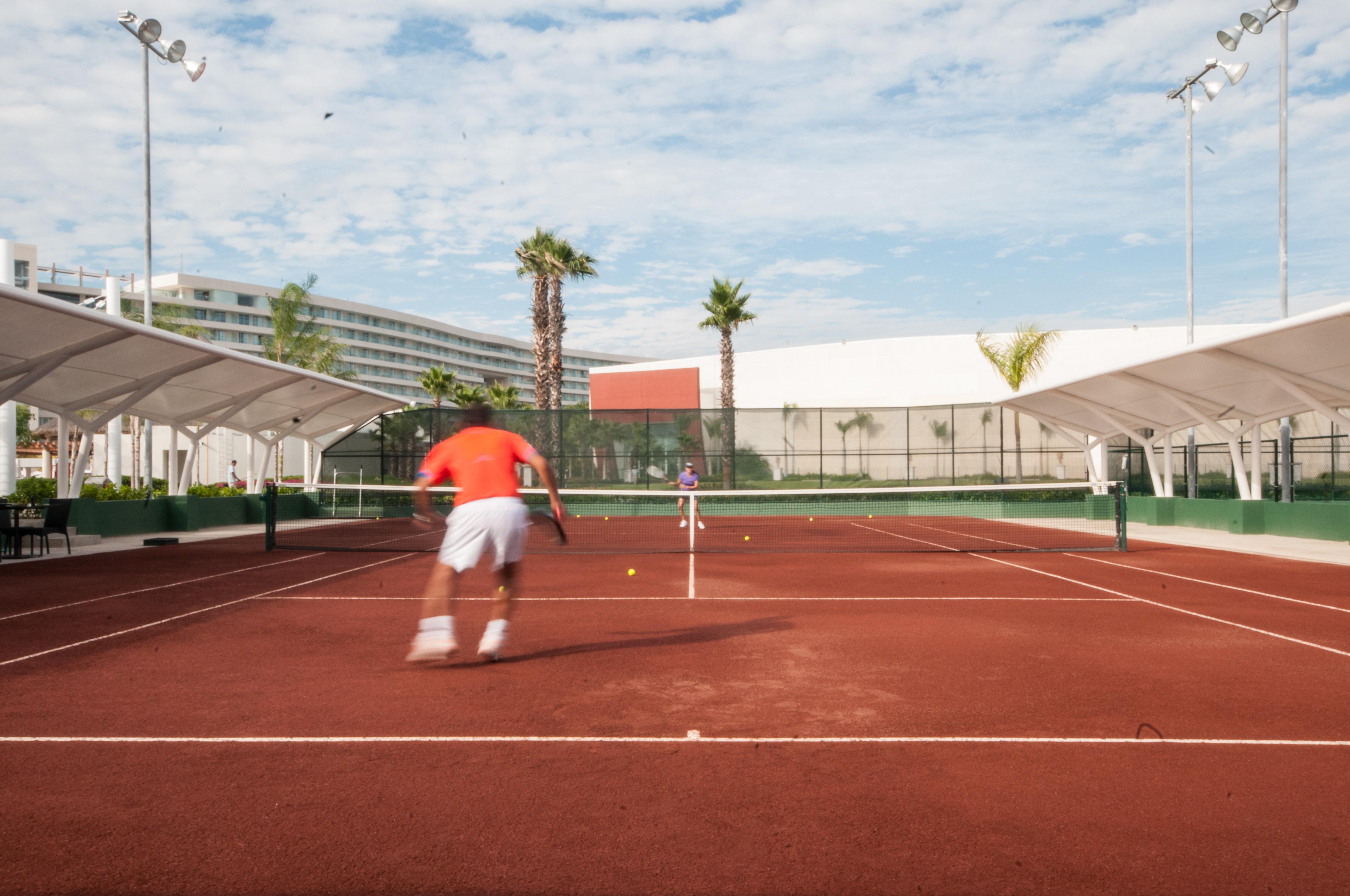 パラシオ ムンド インペリアル アカプルコ エクステリア 写真 Tennis at the Grand Palladium Punta Cana Resort & Spa